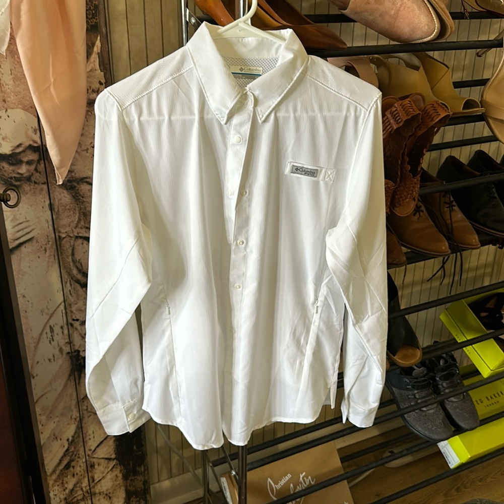 Worn once, women’s small petite fishing shirt, Columbia